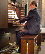 Playing the Hubbard-Di Veroli harpsichord